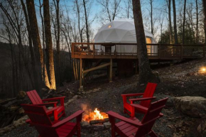 Glamping Dome w Hot Tub Fire Pit King Bed & Bath